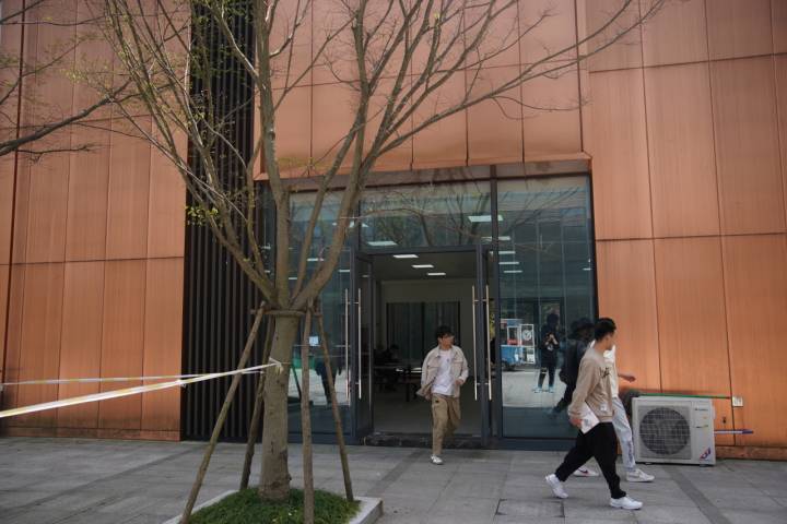 1648883835784119.jpg 1648883835784119.jpg